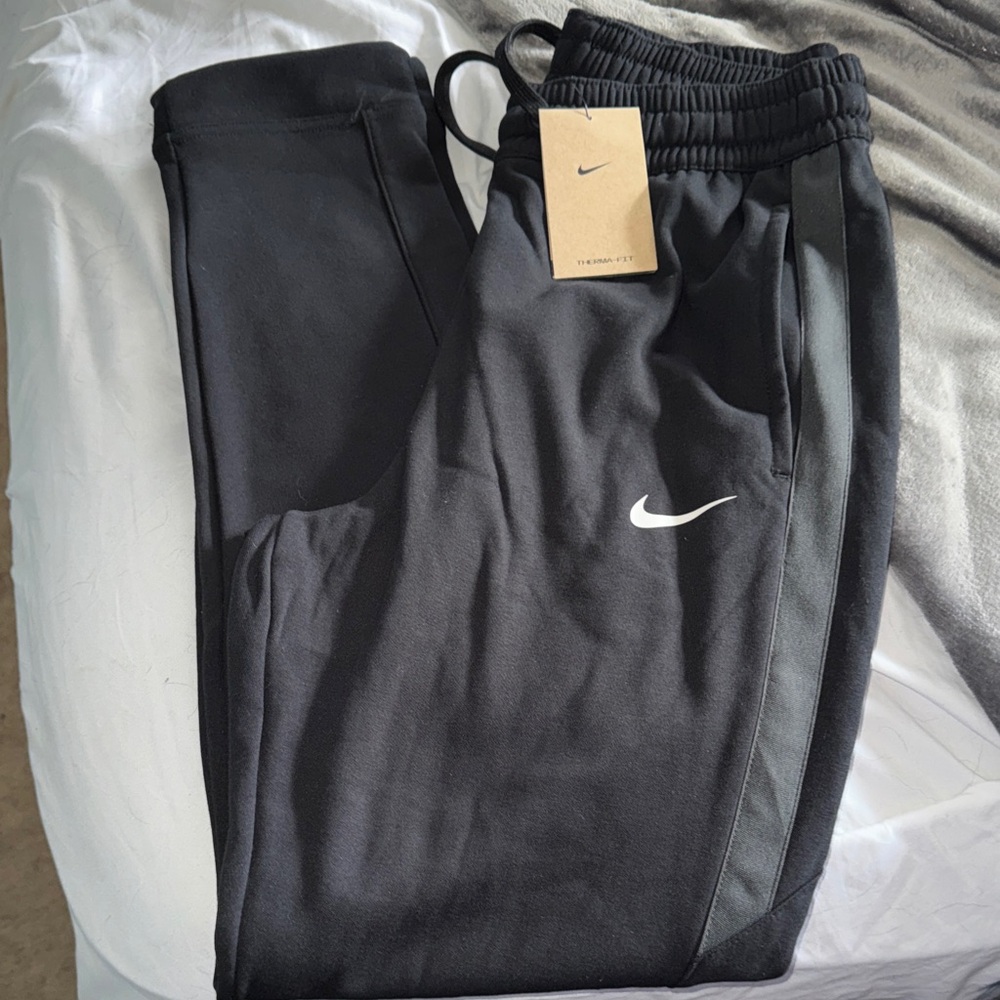 Nike Men’s  Showtime joggers